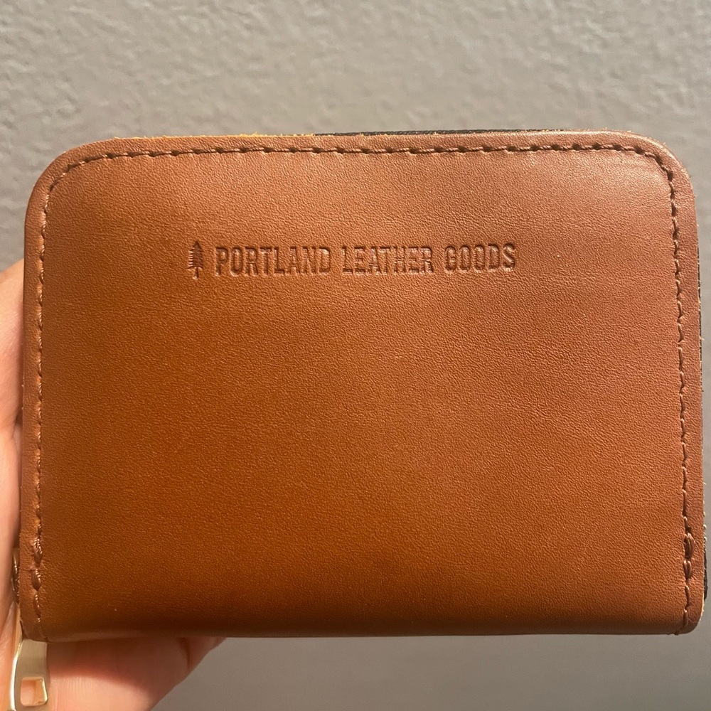 Portland Leather Small Zip Wallet in Honey